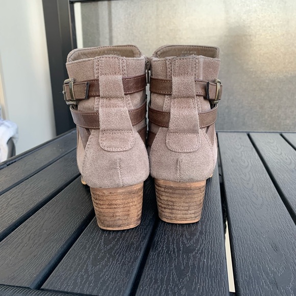 Denver Hayes Tan Suede boots - Picture 3 of 3